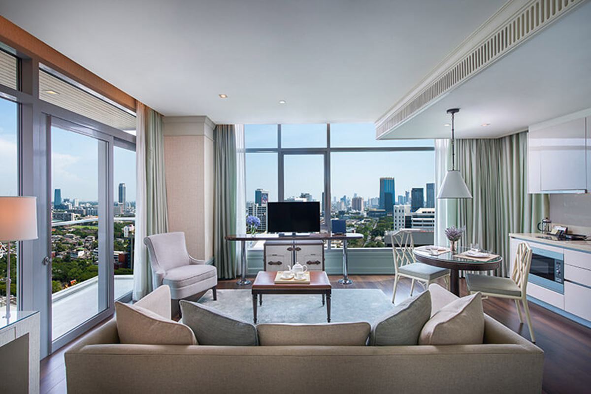 one-bedroom-corner-suite